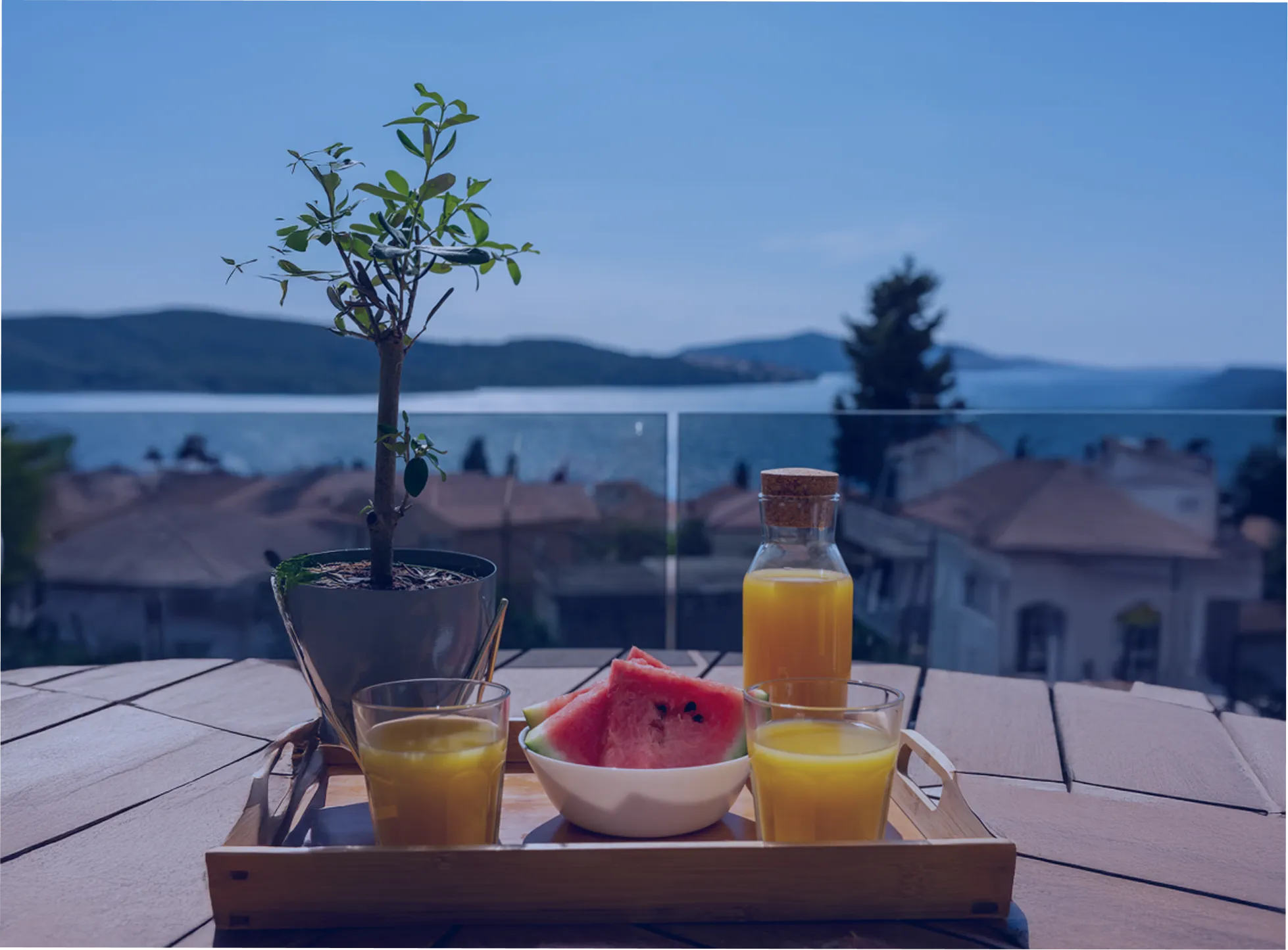 Villa Kuzmanic, Okrug Gornji